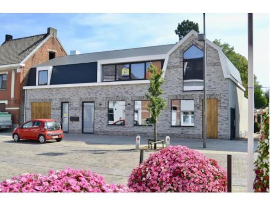 Leuk Overnachten In Hartje Laarne, Dicht Bij Gent! Kültér fotó